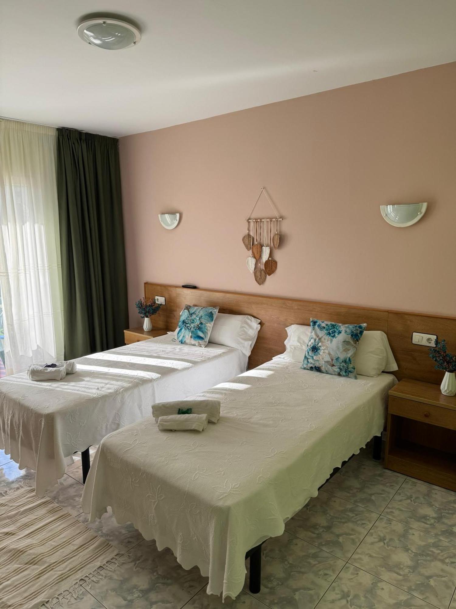 Hotel Campestre Chamuinas 庞特维德拉 外观 照片