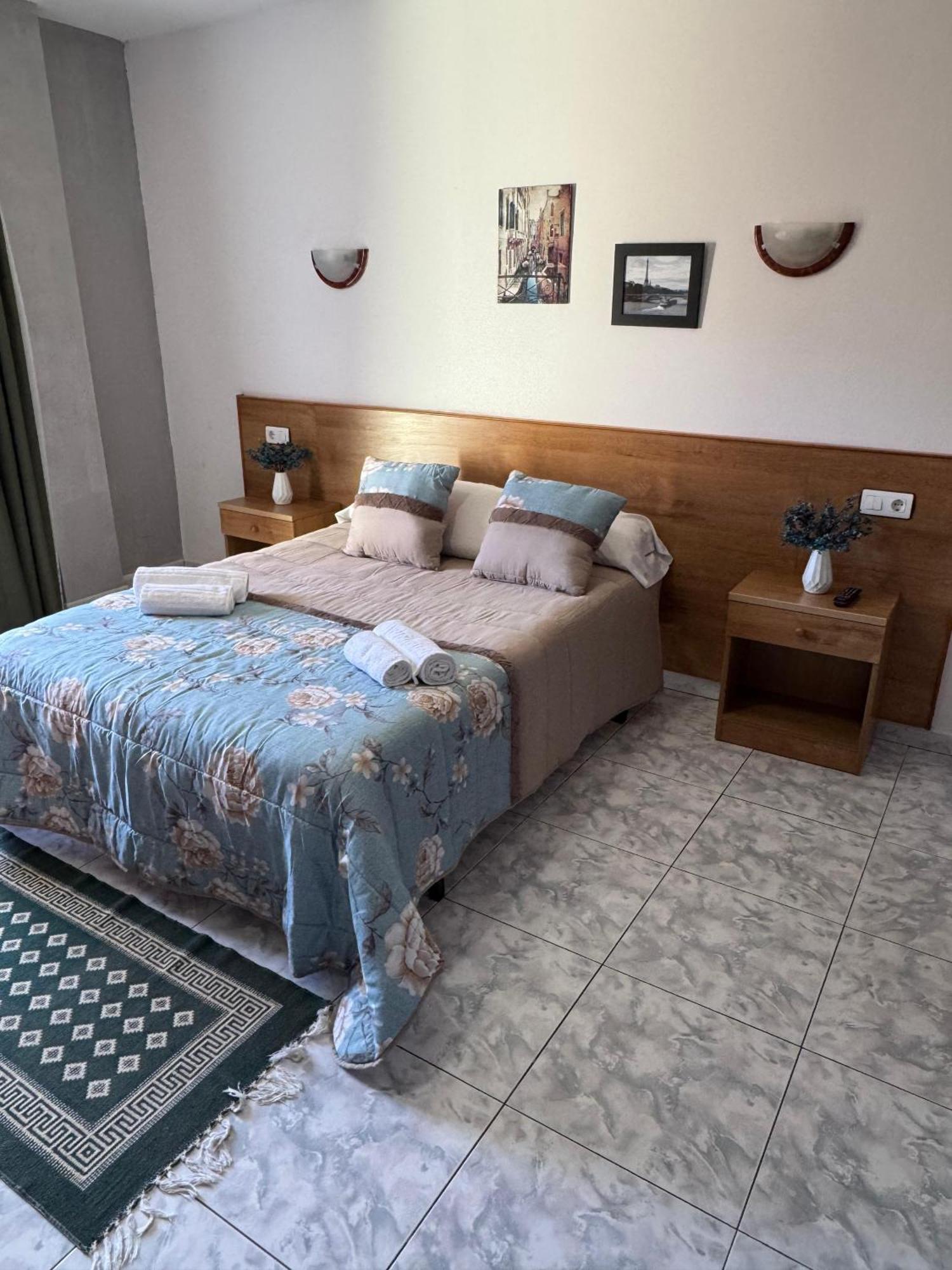 Hotel Campestre Chamuinas 庞特维德拉 外观 照片