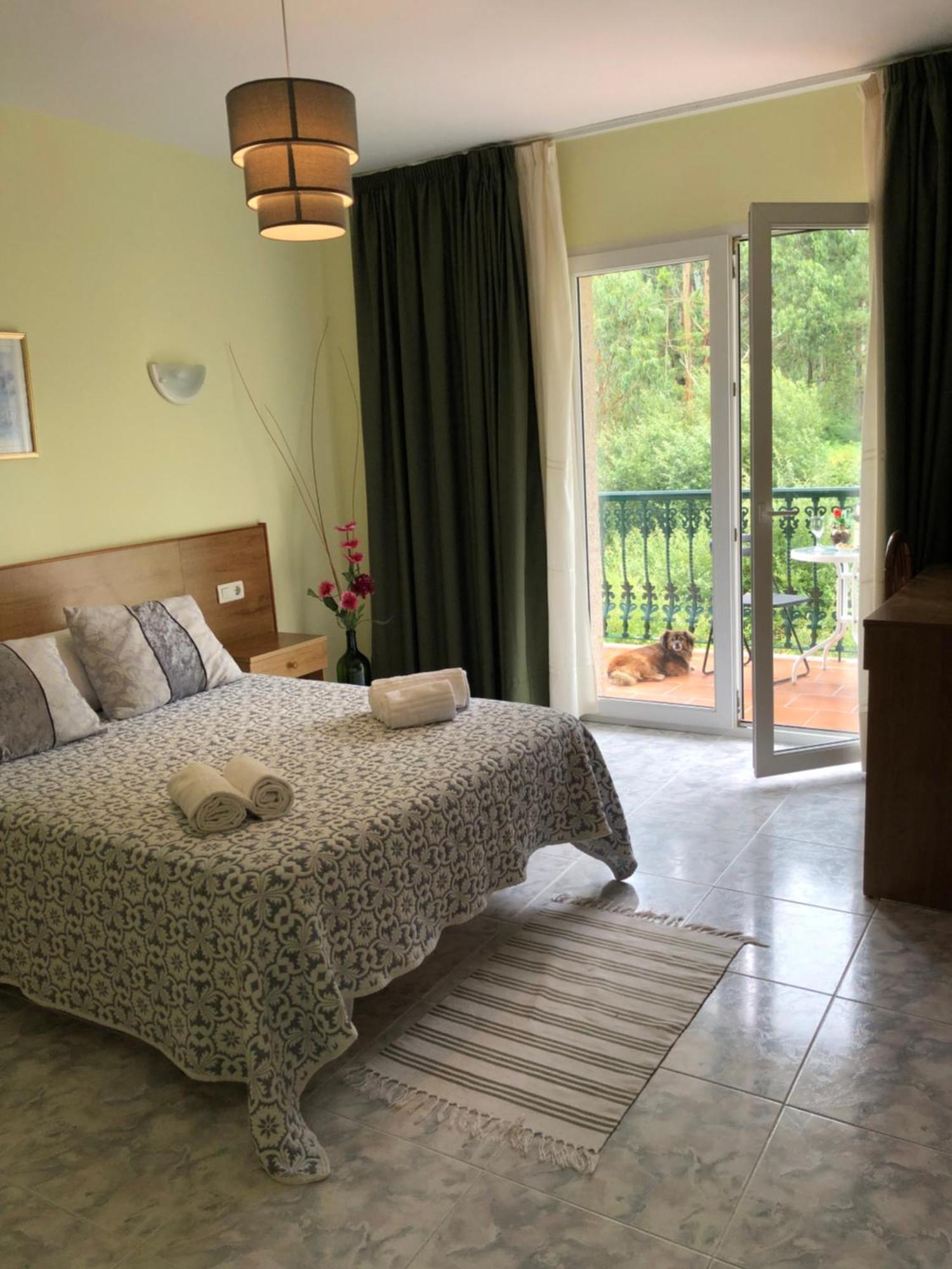 Hotel Campestre Chamuinas 庞特维德拉 外观 照片