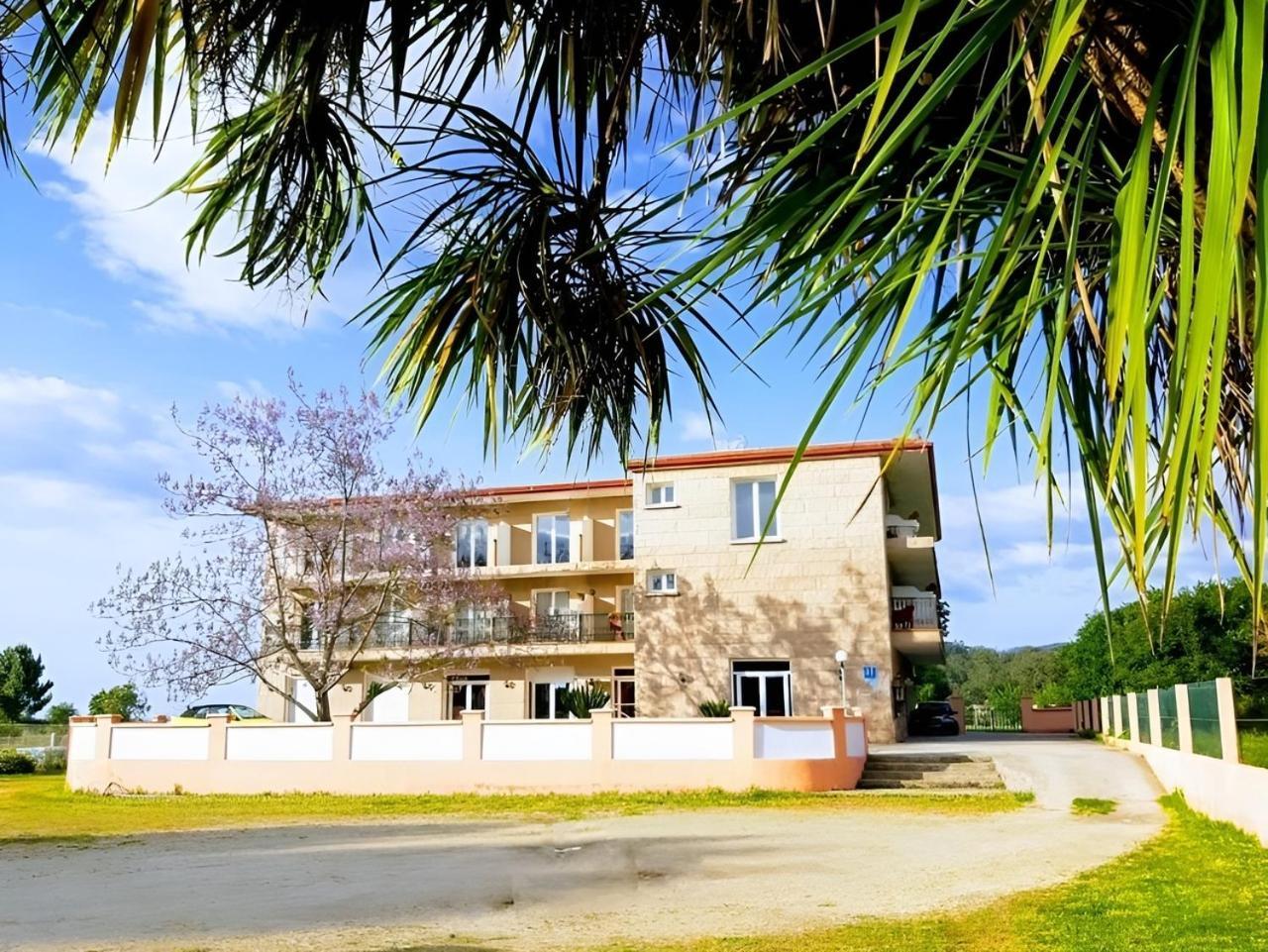 Hotel Campestre Chamuinas 庞特维德拉 外观 照片
